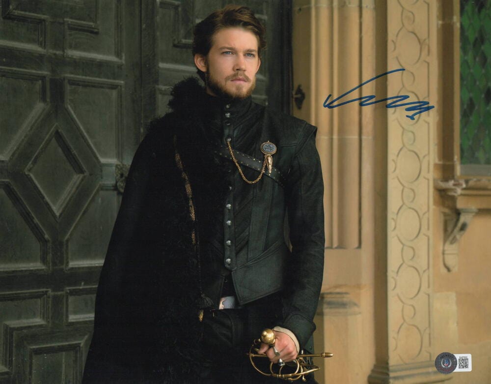 Joe Alwyn Signed 11x14 Photo from Mary Queen of Scots Beckett COA