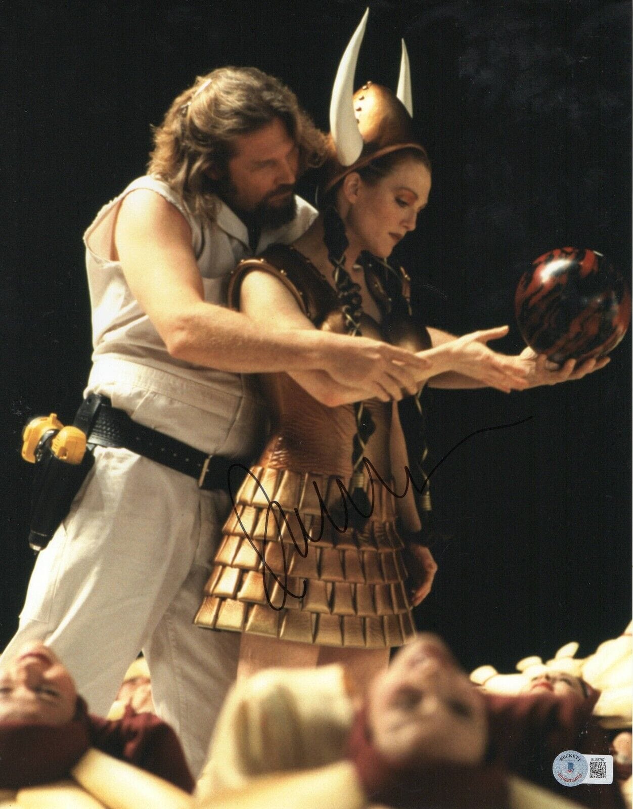 Julianne Moore Signed 11x14 Photo from The Big Lebowski Beckett COA - Item #4