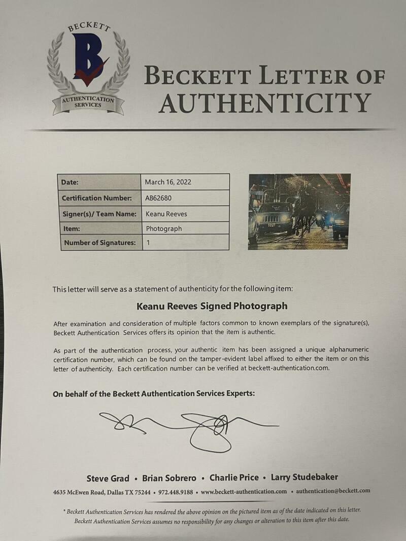 Keanu Reeves Signed 11x14 Photo from John Wick Beckett COA - Item #5 - Detail View