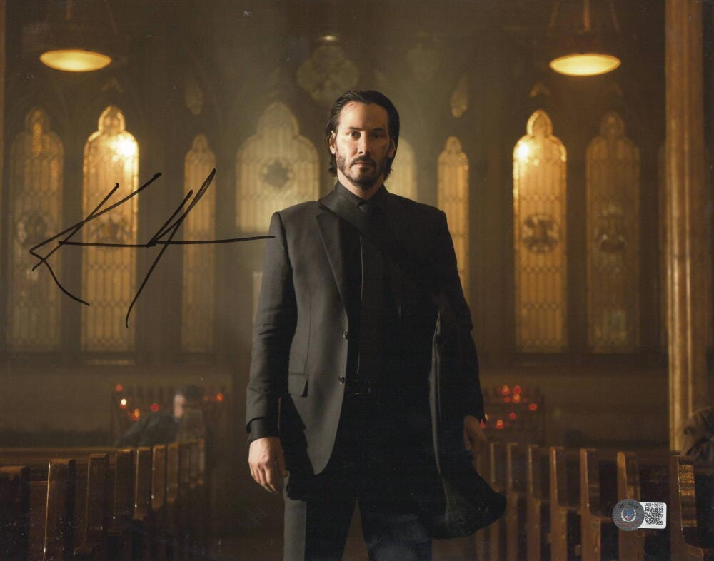 Keanu Reeves Signed 11x14 Photo - Beckett