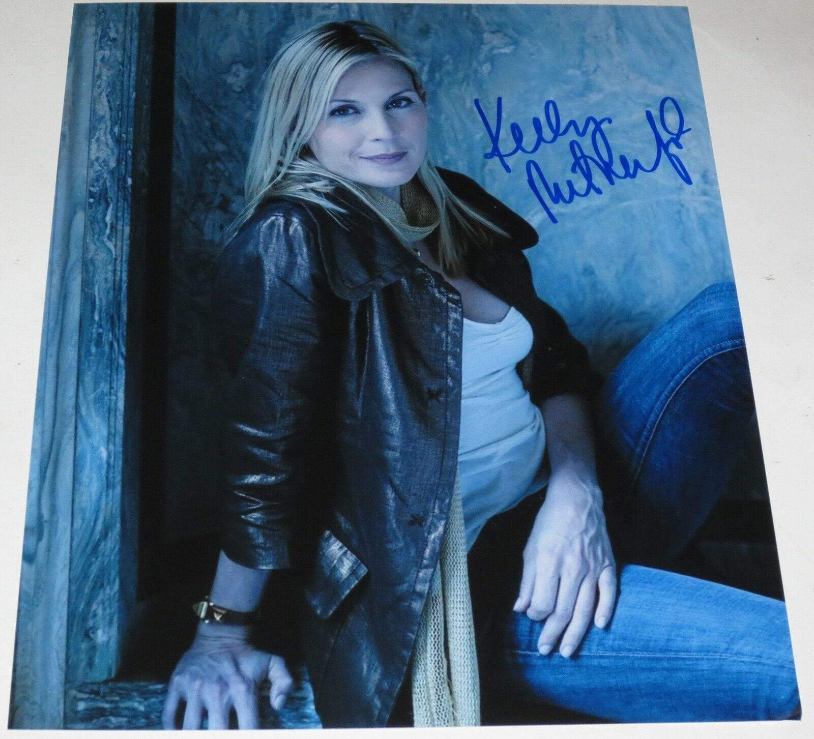 Kelly Rutherford Signed 8x10 Photo | PTS