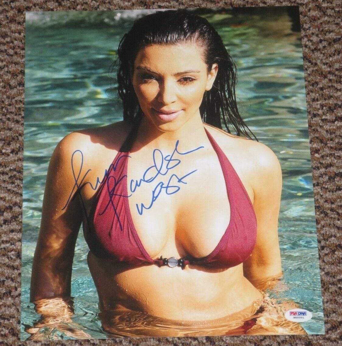Kim Kardashian Authentic Autographed 11x14 Photo - Prime Time Signatures - Personality