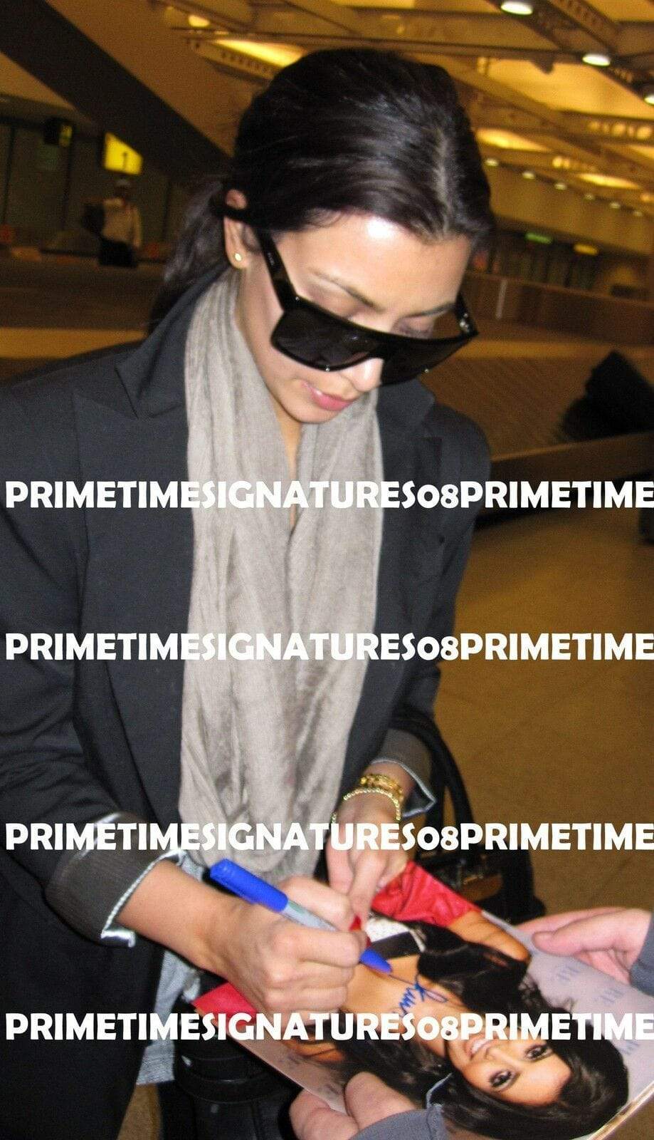 Kim Kardashian Authentic Autographed 8x10 Photo - Prime Time Signatures - Personality