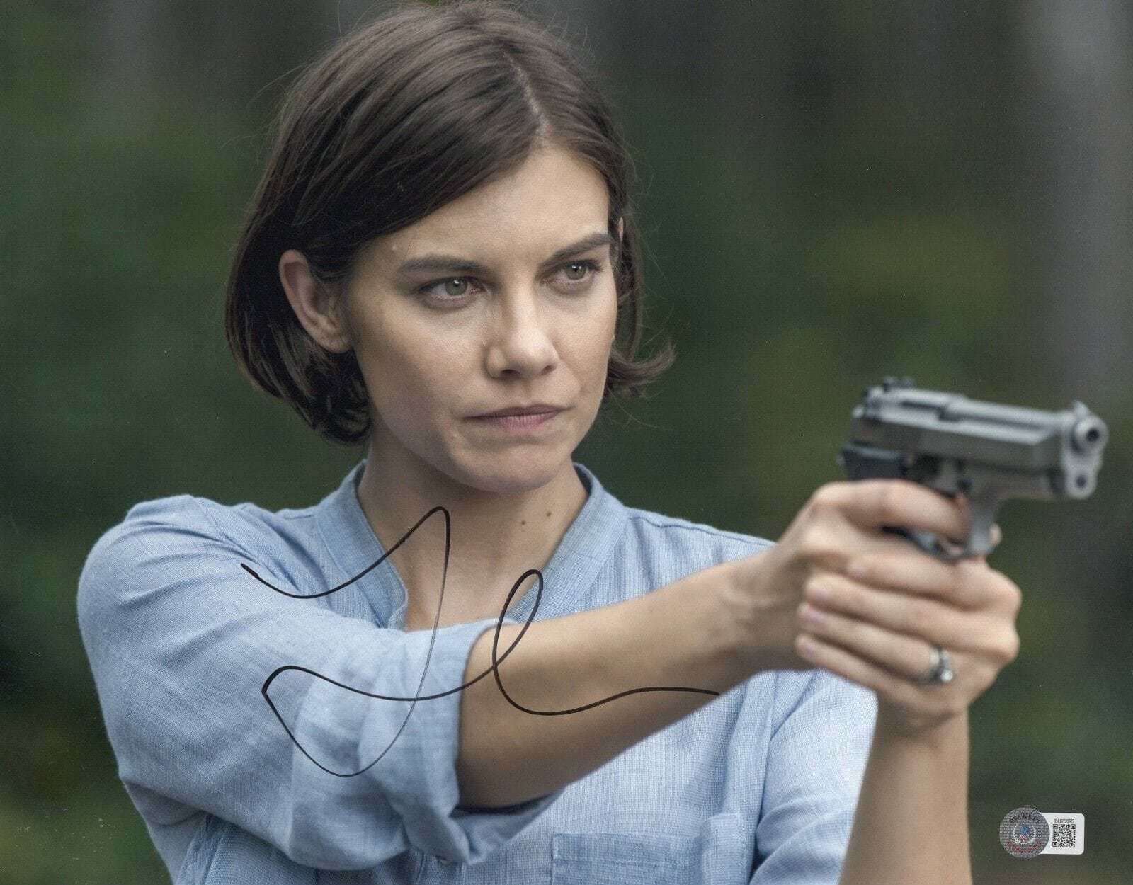 Lauren Cohan Signed 11x14 Photo from The Walking Dead Beckett COA - Item #3