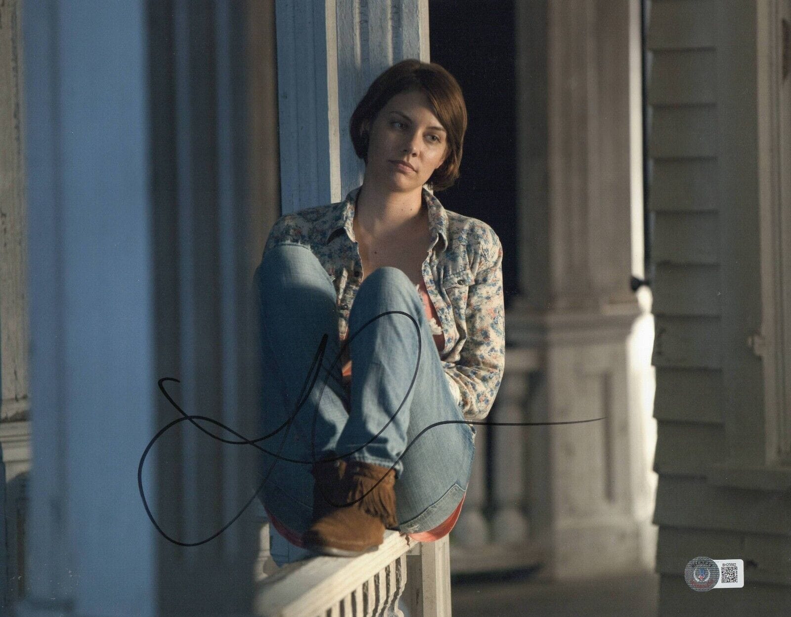 Lauren Cohan Signed 11x14 Photo from The Walking Dead Beckett COA - Item #1