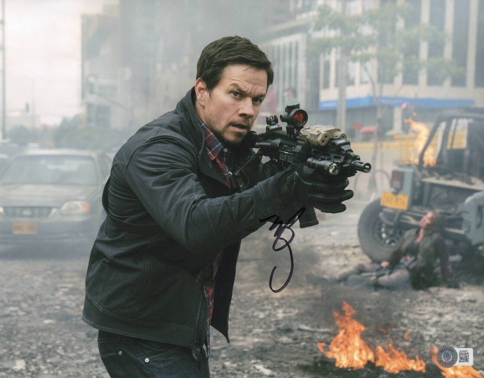 Mark Wahlberg Signed 11x14 Photo from Shooter Beckett COA - Item #1
