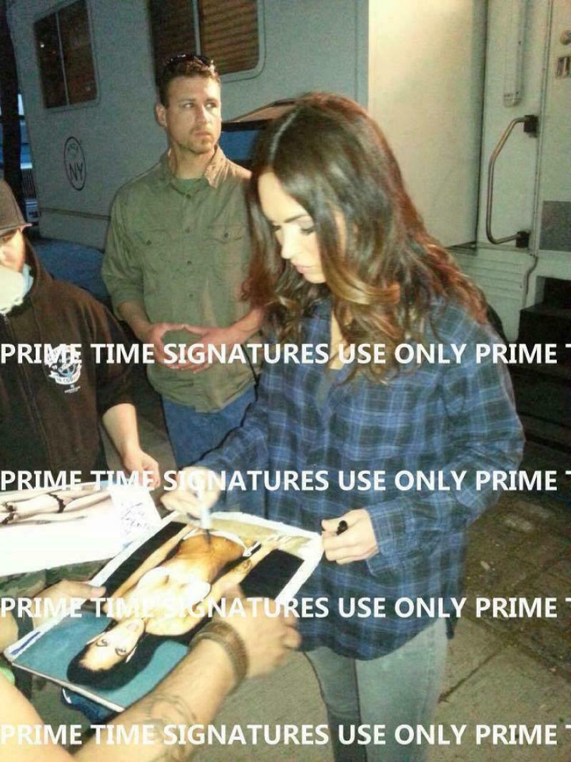 Megan Fox Signed 11x14 Photo Beckett COA - Item #1 - Detail View