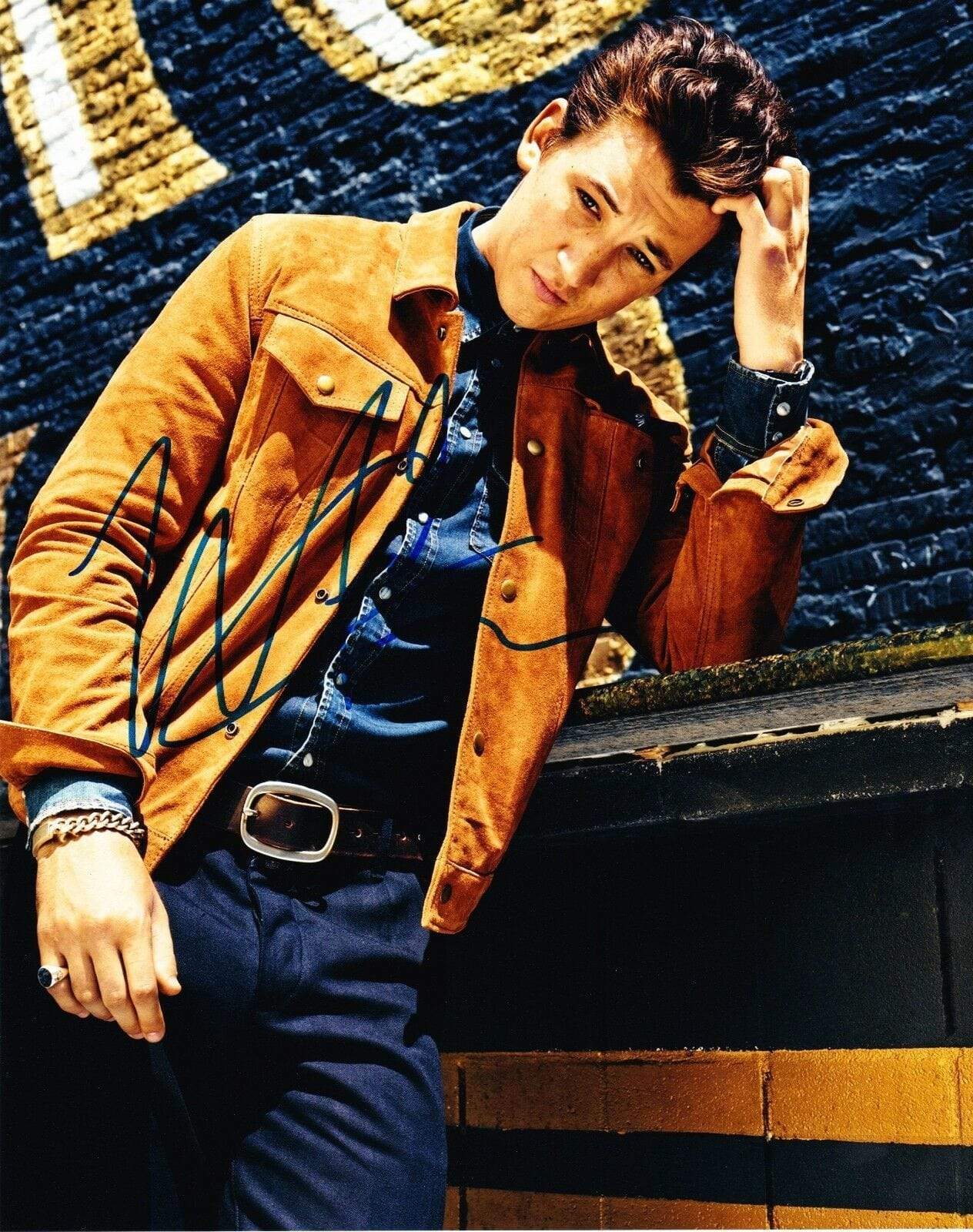 Miles Teller Signed 8x10 Photo from Divergent Certified Authentic - Item #5