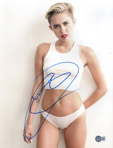 Miley Cyrus Authentic Autographed 11x14 Photo