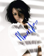 Naomie Harris Signed 8x10 Photo from James Bond Certified Authentic - Item #3