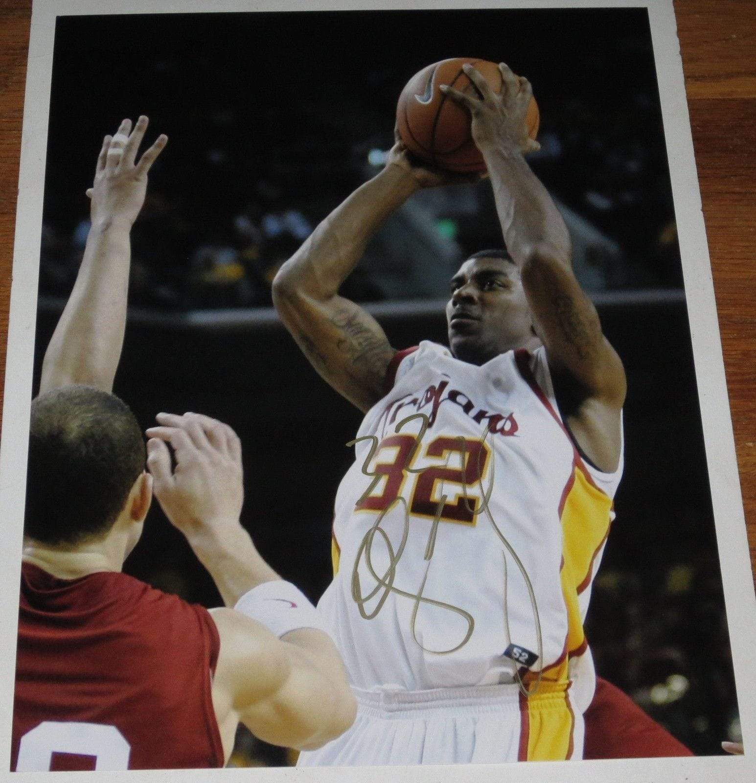 O.J. Mayo Authentic Autographed 11x14 Photo - Prime Time Signatures - Sports