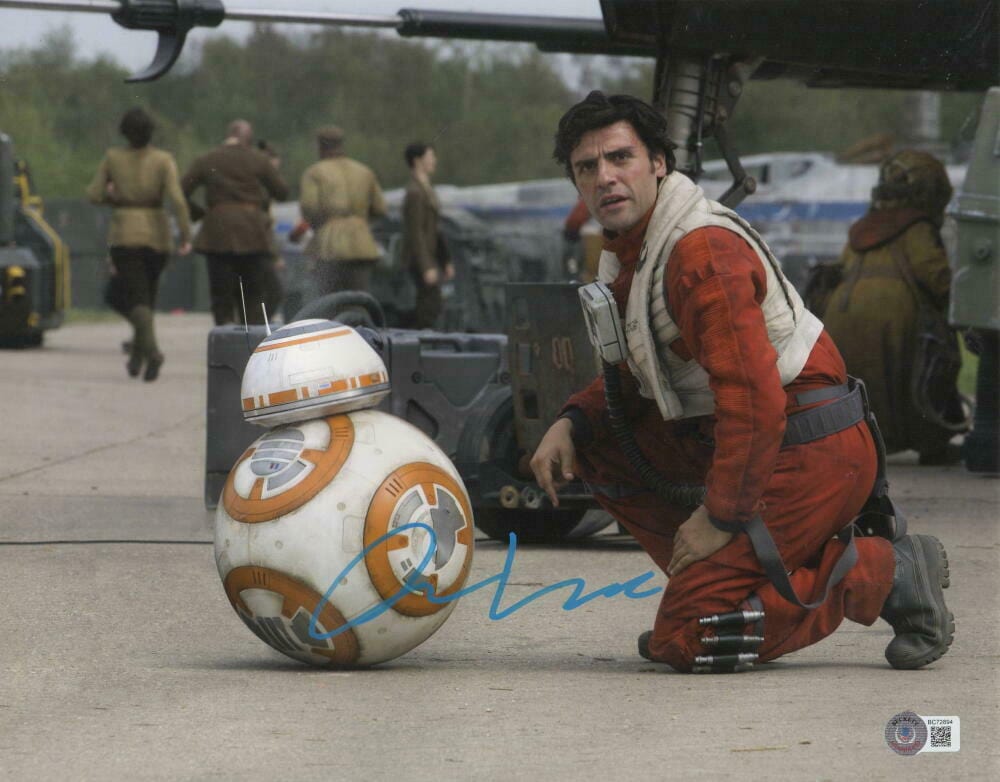 Oscar Isaac Signed 11x14 Photo from Star Wars Beckett COA - Item #4