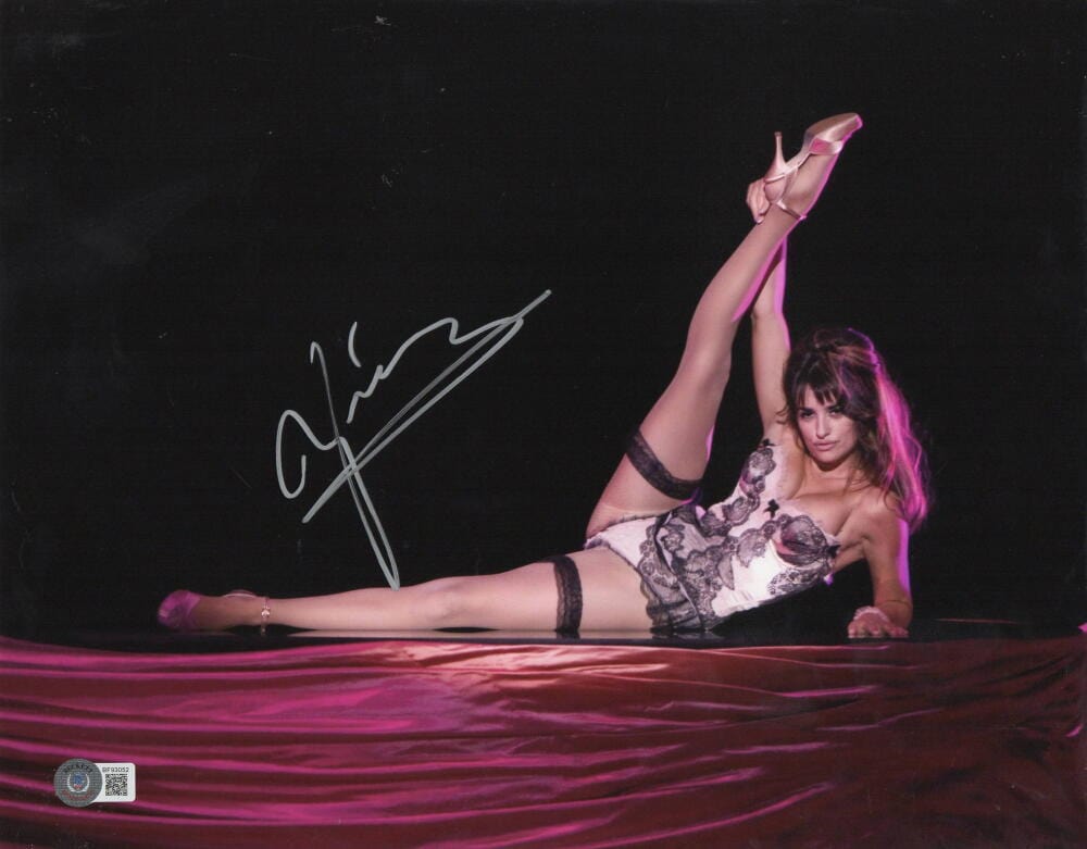 Penelope Cruz Signed 11x14 Photo from Nine Beckett COA - Item #2