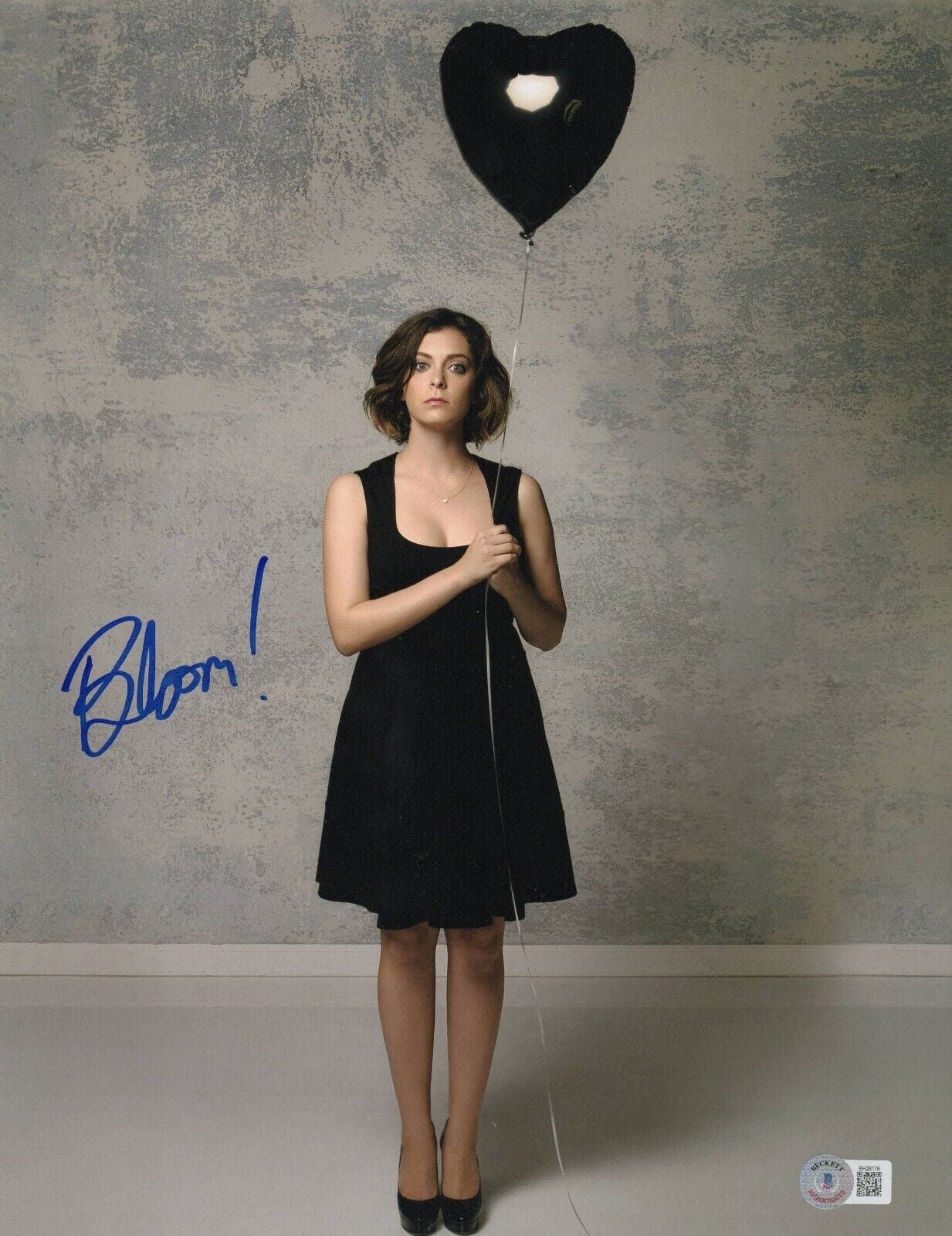 Rachel Bloom Signed 11x14 Photo from Crazy Ex-Girlfriend Beckett COA - Item #3