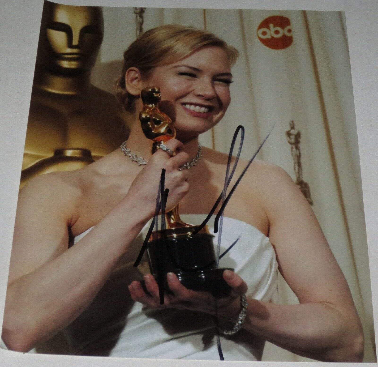 Renée Zellweger Authentic Autographed 8x10 Photo - Prime Time Signatures - TV & Film