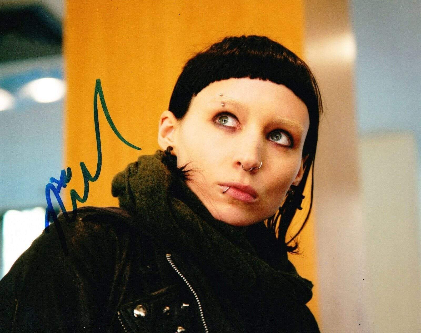 Rooney Mara Signed 8x10 Photo from The Girl with the Dragon Tattoo Certified Authentic - Item #1