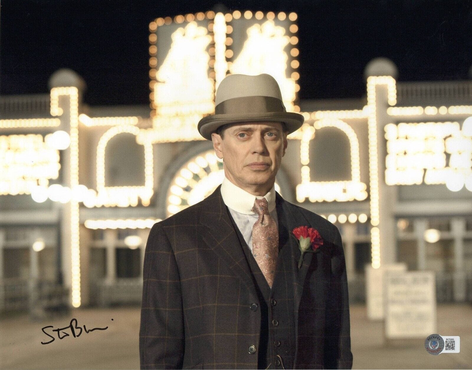 Steve Buscemi Signed 11x14 Photo from Boardwalk Empire Beckett COA - Item #2
