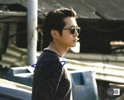 Steven Yeun Signed 8x10 Photo from The Walking Dead Beckett COA - Item #2