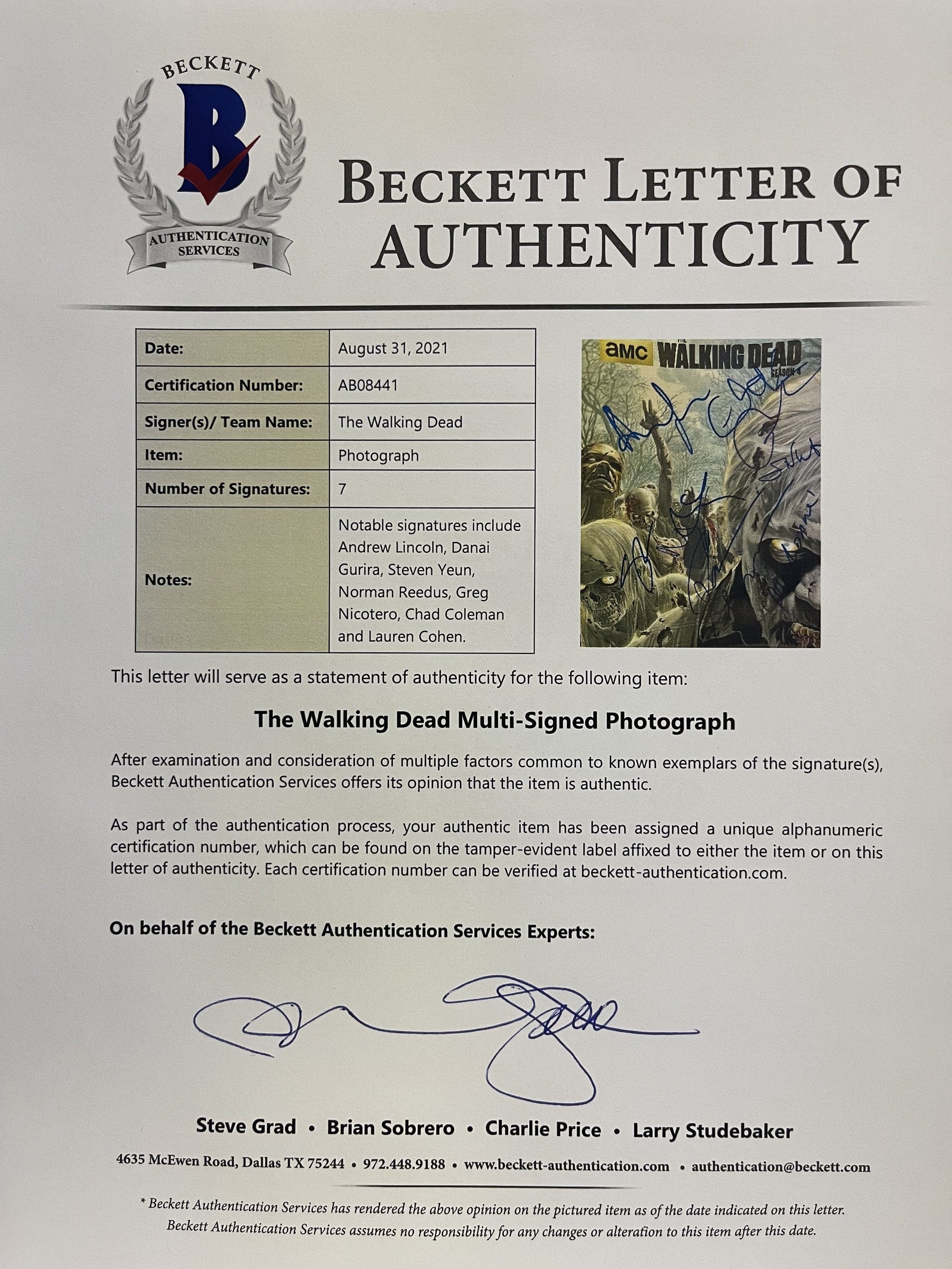 Andrew Lincoln Signed 11x14 Photo from The Walking Dead Beckett COA - Detail View