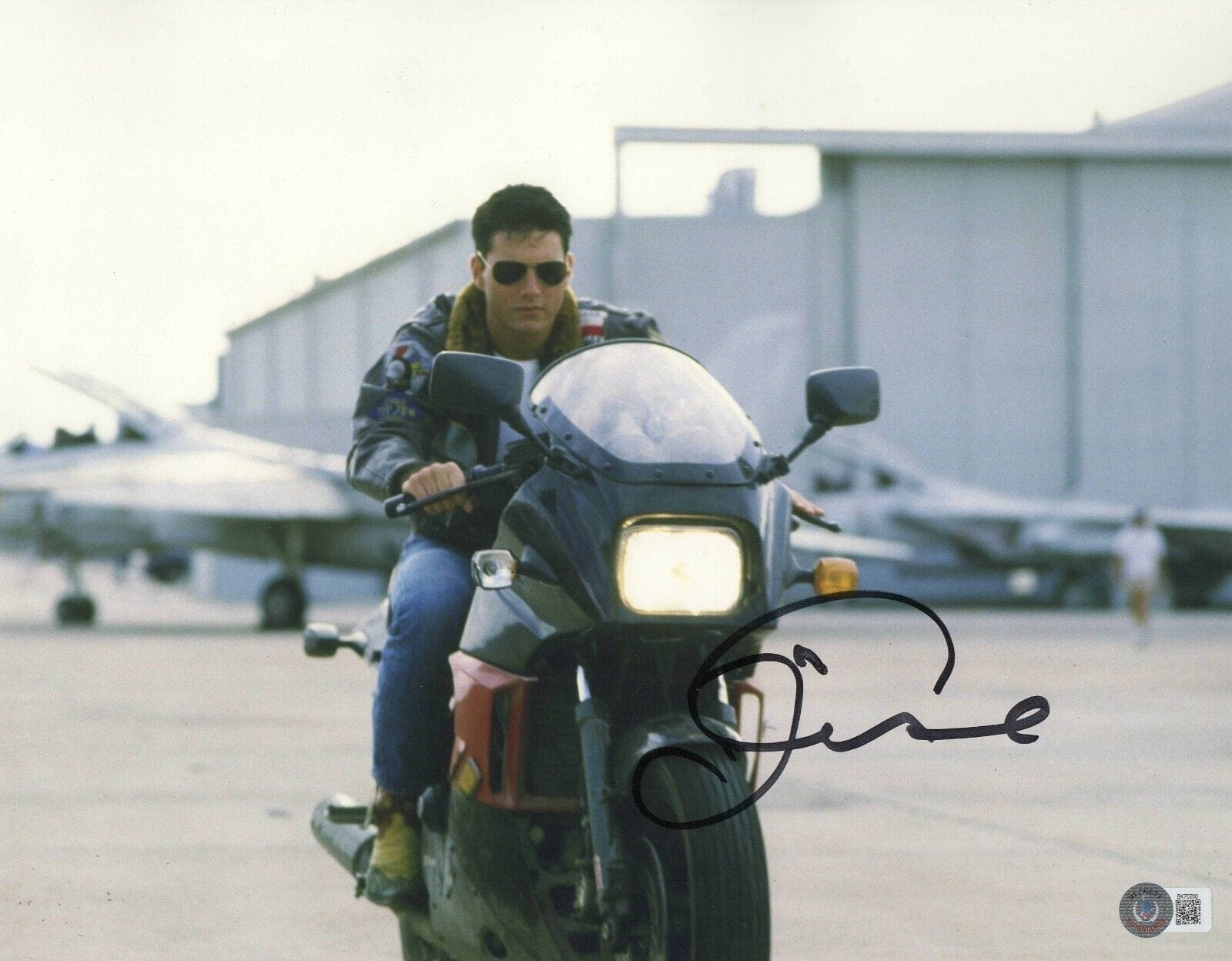 Tom Cruise Signed 11x14 Photo from Top Gun Beckett COA - Item #2