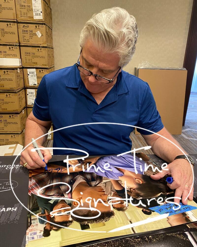 Lea Thompson Signed 16x20 Photo from Back to the Future Beckett COA - Item #6 - Detail View