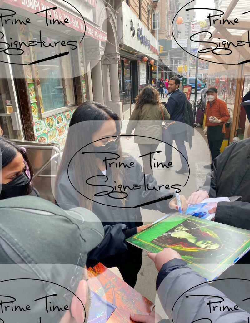 Zoe Saldana Signed 8x10 Photo from Guardians of the Galaxy Beckett COA - Item #1 - Detail View